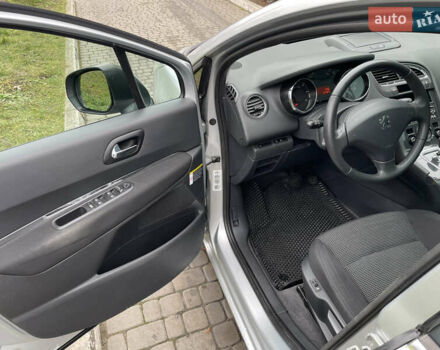 Серый Пежо 5008, объемом двигателя 2 л и пробегом 218 тыс. км за 8600 $, фото 35 на Automoto.ua
