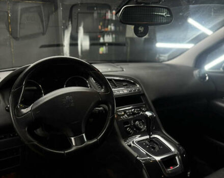 Серый Пежо 5008, объемом двигателя 2 л и пробегом 258 тыс. км за 9700 $, фото 6 на Automoto.ua