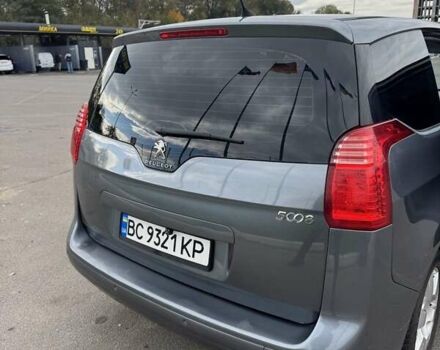 Серый Пежо 5008, объемом двигателя 1.56 л и пробегом 238 тыс. км за 6700 $, фото 4 на Automoto.ua