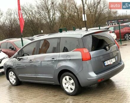 Серый Пежо 5008, объемом двигателя 1.6 л и пробегом 276 тыс. км за 7999 $, фото 18 на Automoto.ua