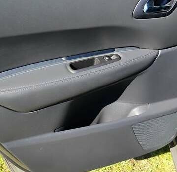 Серый Пежо 5008, объемом двигателя 1.6 л и пробегом 180 тыс. км за 8100 $, фото 39 на Automoto.ua