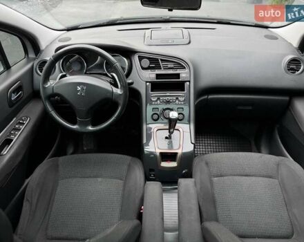 Серый Пежо 5008, объемом двигателя 1.6 л и пробегом 232 тыс. км за 6600 $, фото 41 на Automoto.ua