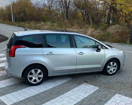 Серый Пежо 5008, объемом двигателя 1.6 л и пробегом 230 тыс. км за 9500 $, фото 6 на Automoto.ua