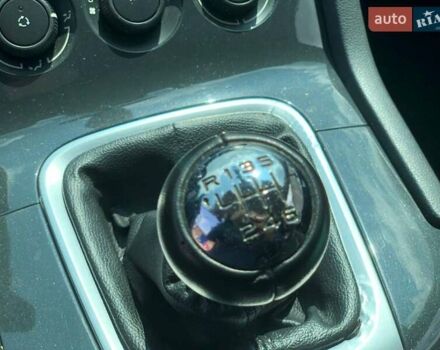 Серый Пежо 5008, объемом двигателя 1.6 л и пробегом 217 тыс. км за 6500 $, фото 15 на Automoto.ua