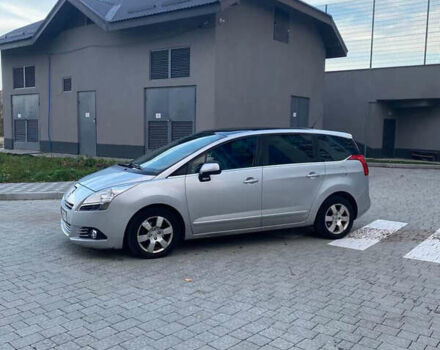 Серый Пежо 5008, объемом двигателя 1.6 л и пробегом 230 тыс. км за 9500 $, фото 2 на Automoto.ua