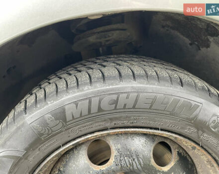 Серый Пежо 5008, объемом двигателя 2 л и пробегом 218 тыс. км за 8600 $, фото 9 на Automoto.ua