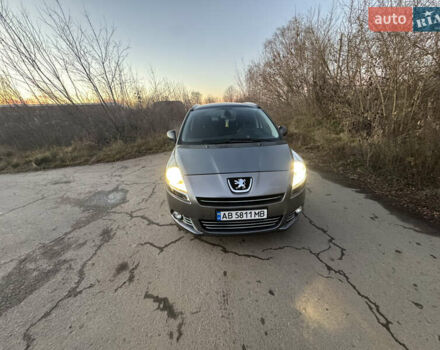 Серый Пежо 5008, объемом двигателя 1.6 л и пробегом 172 тыс. км за 6300 $, фото 6 на Automoto.ua