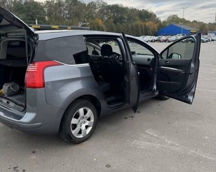 Серый Пежо 5008, объемом двигателя 1.56 л и пробегом 238 тыс. км за 6700 $, фото 1 на Automoto.ua