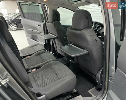 Серый Пежо 5008, объемом двигателя 1.6 л и пробегом 211 тыс. км за 9800 $, фото 44 на Automoto.ua