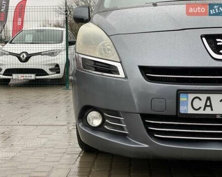 Серый Пежо 5008, объемом двигателя 1.6 л и пробегом 276 тыс. км за 7999 $, фото 8 на Automoto.ua