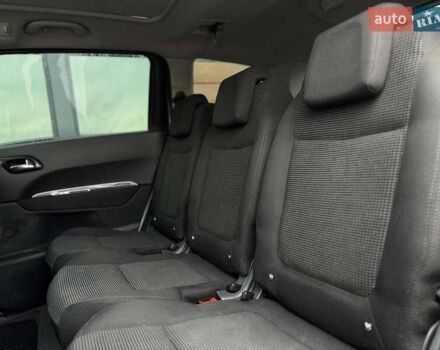 Серый Пежо 5008, объемом двигателя 1.6 л и пробегом 232 тыс. км за 6600 $, фото 37 на Automoto.ua