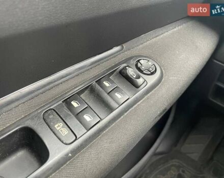 Серый Пежо 5008, объемом двигателя 2 л и пробегом 302 тыс. км за 8990 $, фото 15 на Automoto.ua