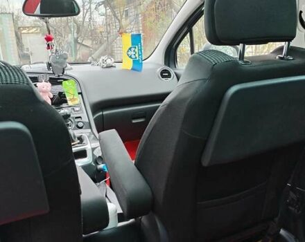 Серый Пежо 5008, объемом двигателя 1.6 л и пробегом 254 тыс. км за 7000 $, фото 6 на Automoto.ua