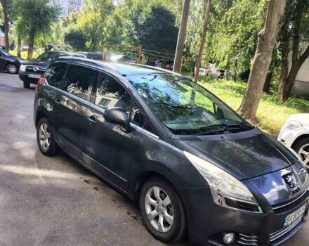 Сірий Пежо 5008, об'ємом двигуна 1.6 л та пробігом 261 тис. км за 8400 $, фото 1 на Automoto.ua