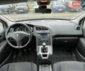 Серый Пежо 5008, объемом двигателя 2 л и пробегом 302 тыс. км за 8990 $, фото 12 на Automoto.ua