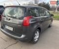 Серый Пежо 5008, объемом двигателя 1.6 л и пробегом 250 тыс. км за 6600 $, фото 3 на Automoto.ua