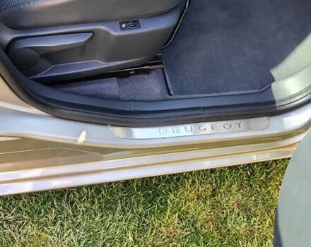 Серый Пежо 5008, объемом двигателя 1.6 л и пробегом 180 тыс. км за 8100 $, фото 13 на Automoto.ua