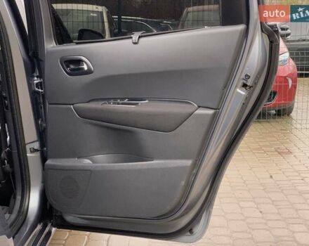 Серый Пежо 5008, объемом двигателя 1.6 л и пробегом 276 тыс. км за 7999 $, фото 31 на Automoto.ua