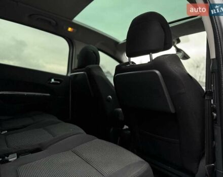 Серый Пежо 5008, объемом двигателя 1.6 л и пробегом 232 тыс. км за 6600 $, фото 45 на Automoto.ua