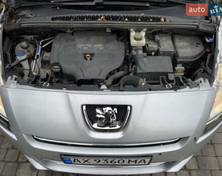 Серый Пежо 5008, объемом двигателя 2 л и пробегом 218 тыс. км за 8600 $, фото 2 на Automoto.ua