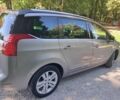 Серый Пежо 5008, объемом двигателя 2 л и пробегом 279 тыс. км за 10500 $, фото 1 на Automoto.ua