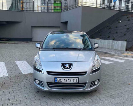 Серый Пежо 5008, объемом двигателя 1.6 л и пробегом 230 тыс. км за 9500 $, фото 5 на Automoto.ua