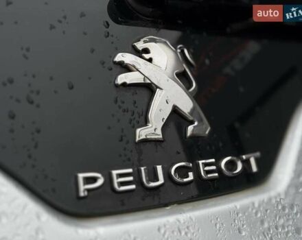 Серый Пежо 5008, объемом двигателя 1.6 л и пробегом 232 тыс. км за 6600 $, фото 16 на Automoto.ua