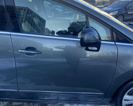 Серый Пежо 5008, объемом двигателя 1.6 л и пробегом 191 тыс. км за 7850 $, фото 5 на Automoto.ua