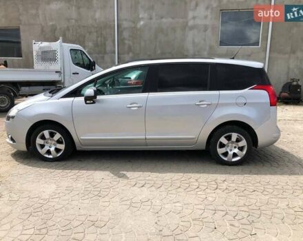 Серый Пежо 5008, объемом двигателя 1.6 л и пробегом 217 тыс. км за 6500 $, фото 2 на Automoto.ua