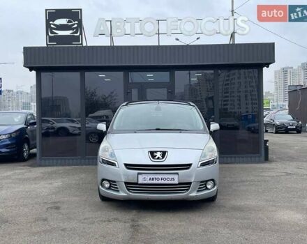 Серый Пежо 5008, объемом двигателя 2 л и пробегом 302 тыс. км за 8990 $, фото 2 на Automoto.ua