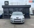 Серый Пежо 5008, объемом двигателя 2 л и пробегом 302 тыс. км за 8990 $, фото 2 на Automoto.ua