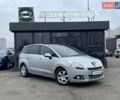 Серый Пежо 5008, объемом двигателя 2 л и пробегом 302 тыс. км за 8990 $, фото 1 на Automoto.ua