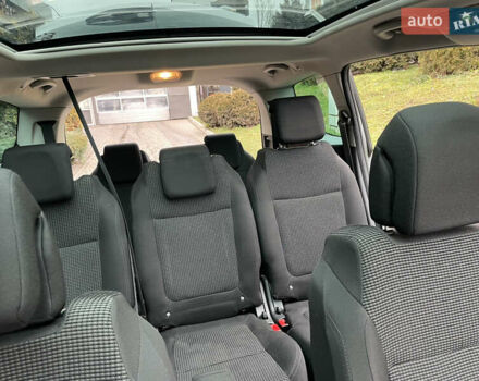 Серый Пежо 5008, объемом двигателя 2 л и пробегом 218 тыс. км за 8600 $, фото 24 на Automoto.ua