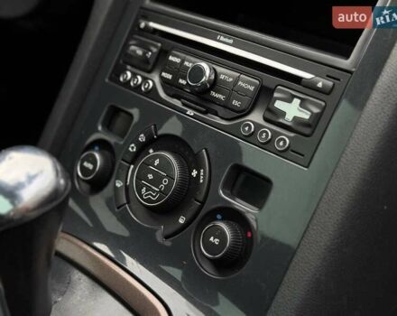 Серый Пежо 5008, объемом двигателя 1.6 л и пробегом 232 тыс. км за 6600 $, фото 49 на Automoto.ua