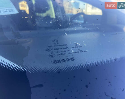 Серый Пежо 5008, объемом двигателя 1.6 л и пробегом 191 тыс. км за 7850 $, фото 19 на Automoto.ua