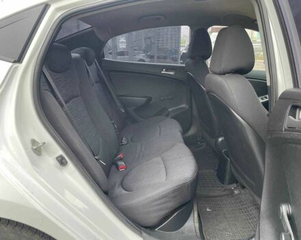 Серый Пежо 5008, объемом двигателя 2 л и пробегом 302 тыс. км за 8990 $, фото 9 на Automoto.ua