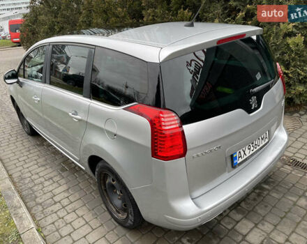 Серый Пежо 5008, объемом двигателя 2 л и пробегом 218 тыс. км за 8600 $, фото 13 на Automoto.ua
