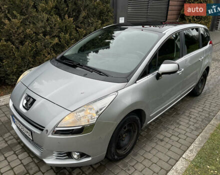 Серый Пежо 5008, объемом двигателя 2 л и пробегом 218 тыс. км за 8600 $, фото 10 на Automoto.ua