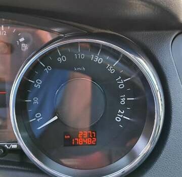 Серый Пежо 5008, объемом двигателя 1.6 л и пробегом 180 тыс. км за 8100 $, фото 29 на Automoto.ua