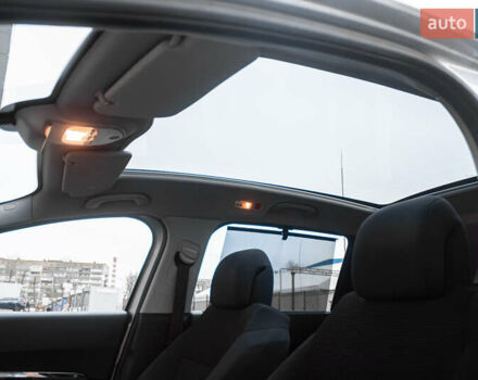 Сірий Пежо 5008, об'ємом двигуна 1.6 л та пробігом 243 тис. км за 9500 $, фото 11 на Automoto.ua