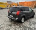 Серый Пежо 5008, объемом двигателя 2 л и пробегом 353 тыс. км за 8900 $, фото 2 на Automoto.ua
