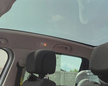 Сірий Пежо 5008, об'ємом двигуна 1.6 л та пробігом 320 тис. км за 8100 $, фото 3 на Automoto.ua