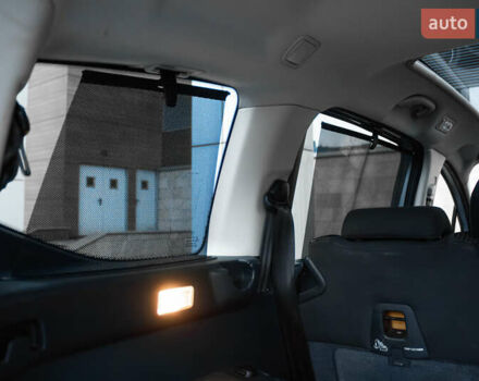 Сірий Пежо 5008, об'ємом двигуна 1.6 л та пробігом 243 тис. км за 9500 $, фото 15 на Automoto.ua