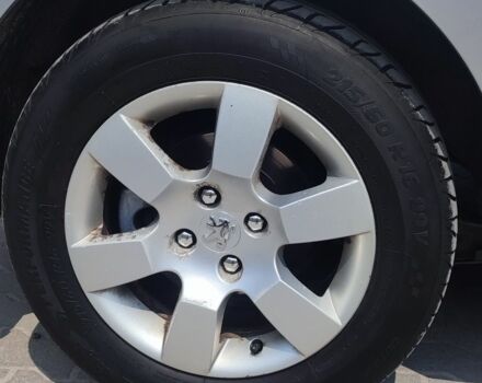 Сірий Пежо 5008, об'ємом двигуна 1.6 л та пробігом 320 тис. км за 8100 $, фото 6 на Automoto.ua