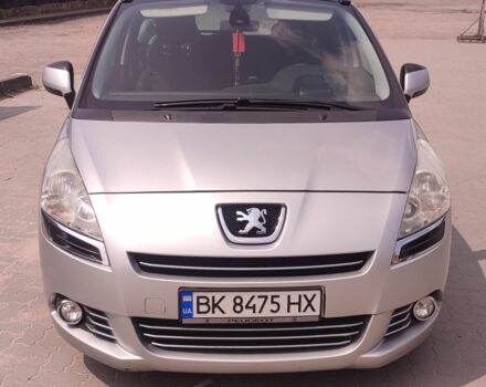 Сірий Пежо 5008, об'ємом двигуна 1.6 л та пробігом 320 тис. км за 8100 $, фото 19 на Automoto.ua