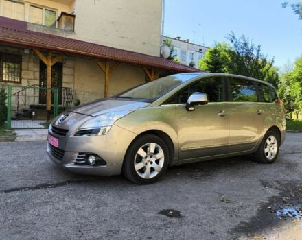 Серый Пежо 5008, объемом двигателя 2 л и пробегом 194 тыс. км за 7900 $, фото 3 на Automoto.ua