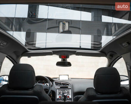 Сірий Пежо 5008, об'ємом двигуна 1.6 л та пробігом 243 тис. км за 9500 $, фото 17 на Automoto.ua