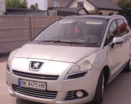 Сірий Пежо 5008, об'ємом двигуна 1.6 л та пробігом 320 тис. км за 8100 $, фото 23 на Automoto.ua