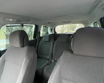 Серый Пежо 5008, объемом двигателя 1.6 л и пробегом 250 тыс. км за 7000 $, фото 6 на Automoto.ua