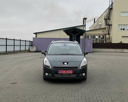 Серый Пежо 5008, объемом двигателя 1.6 л и пробегом 189 тыс. км за 8200 $, фото 1 на Automoto.ua